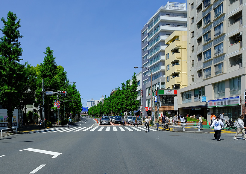東高円寺駅前