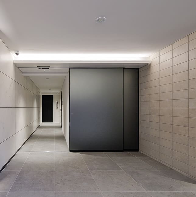 IPSE目黒 1階 風除室・共用廊下