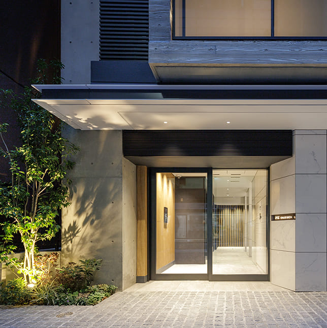 IPSE御成門 アプローチ(夕景)