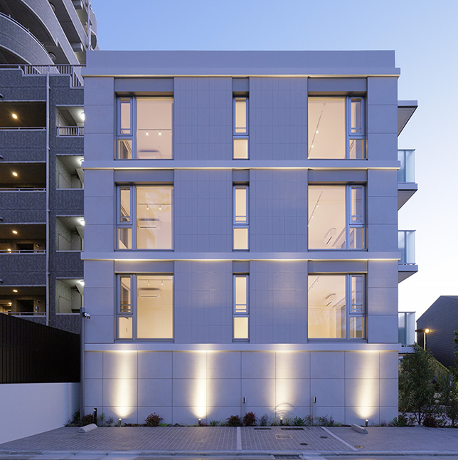 IPSE白金台 外観（夕景）